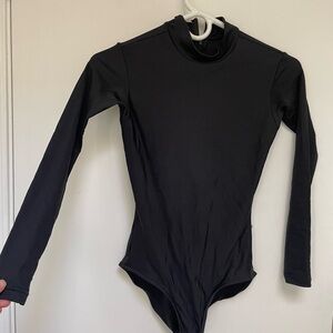 Yumiko leotard. long sleeve Kumiko in nylon black.